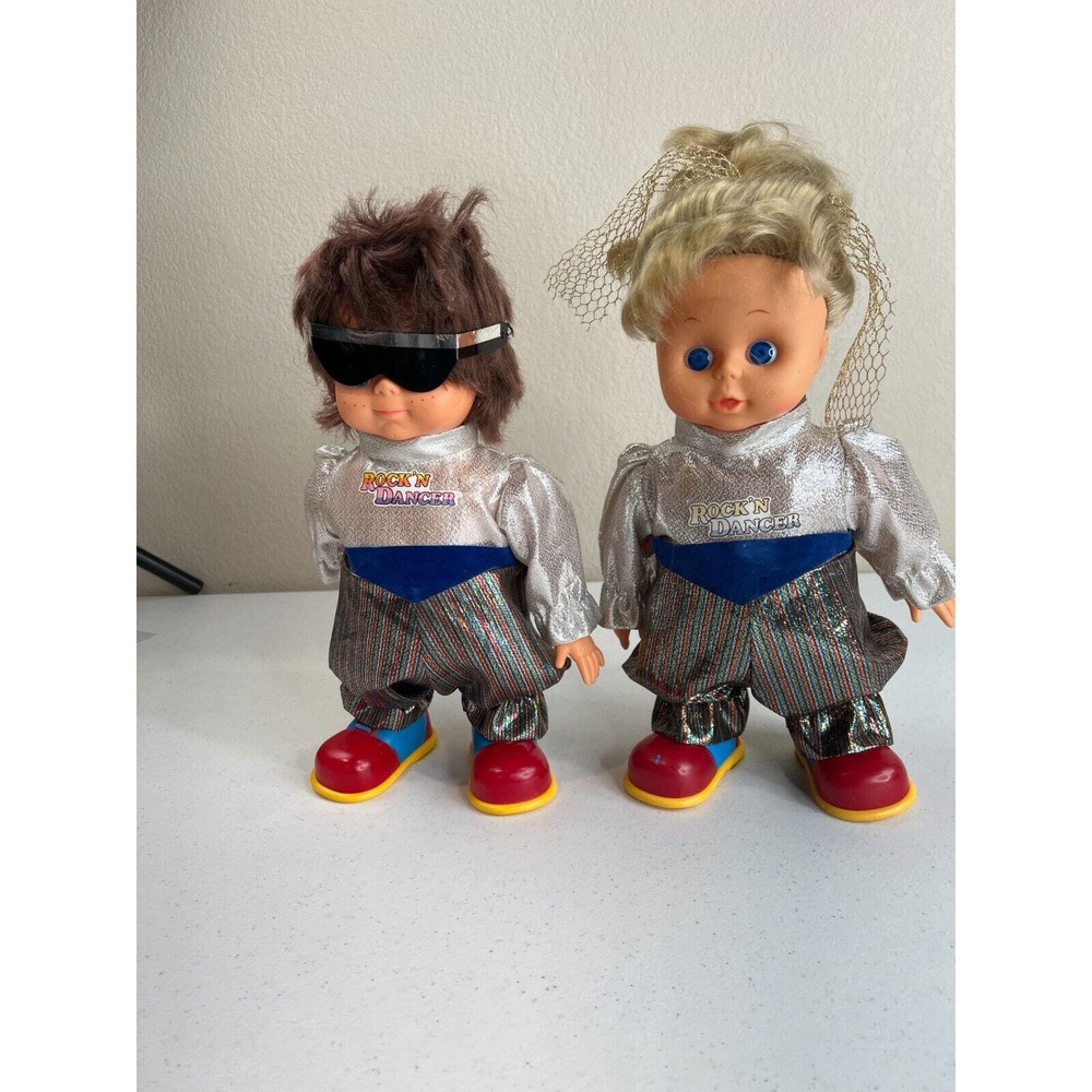 Vtg 1986 Hip Yiok International Electronic Rock’n Dancer Dress Up Doll Lot of 2